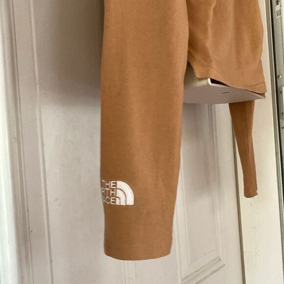 The NORTH FACE Evolution Fitted Mock Neck Tan Long Sleeve Womens Medium - Picture 4 of 12